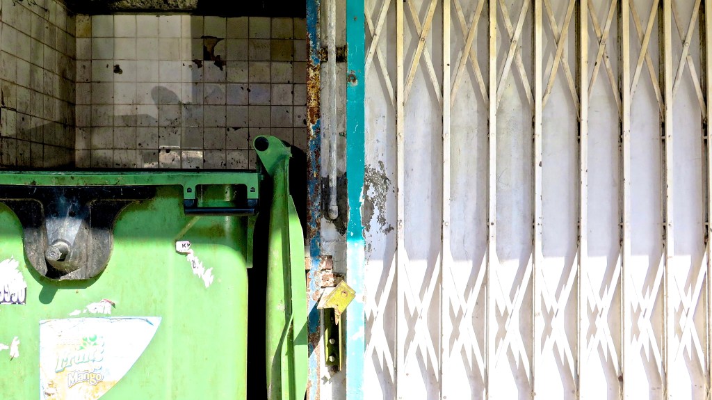 madeau malaysia photography shadow and light sabah kota kinabaluIIMG_1970 -