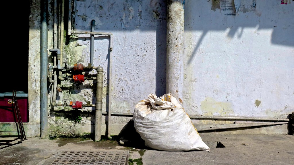 madeau malaysia photography shadow and light sabah kota kinabaluIIMG_1976 -