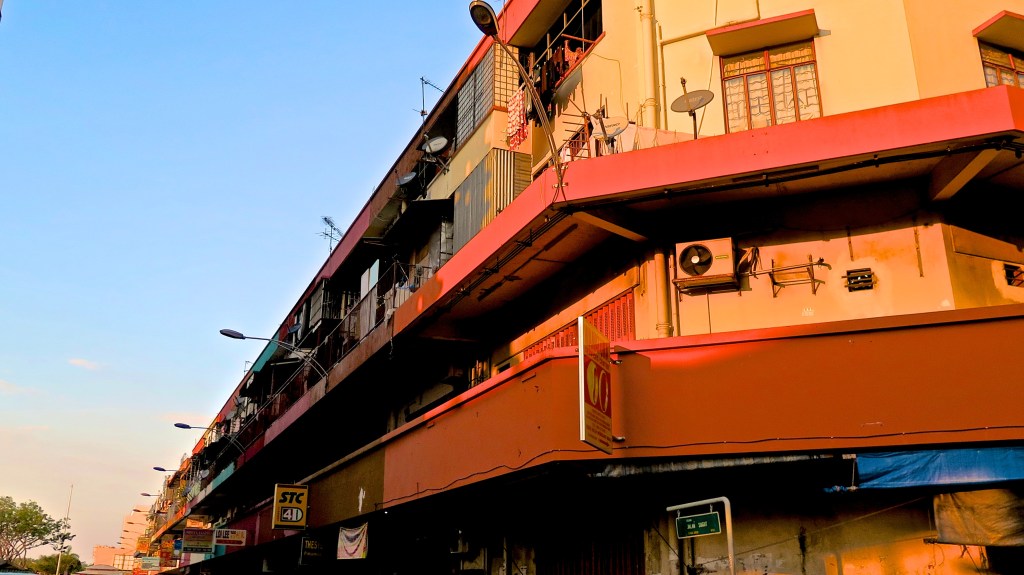 madeau vagabond kota kinabalu malaysia 