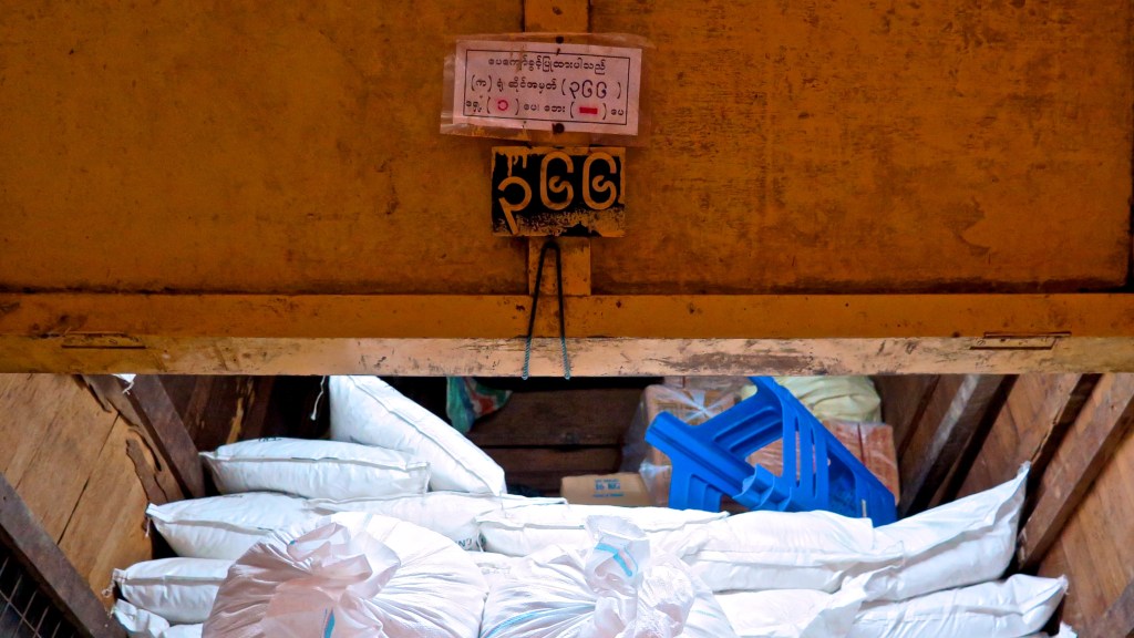 madeau myanmar bagan yangon photography